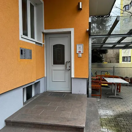Salzburgrooms-2